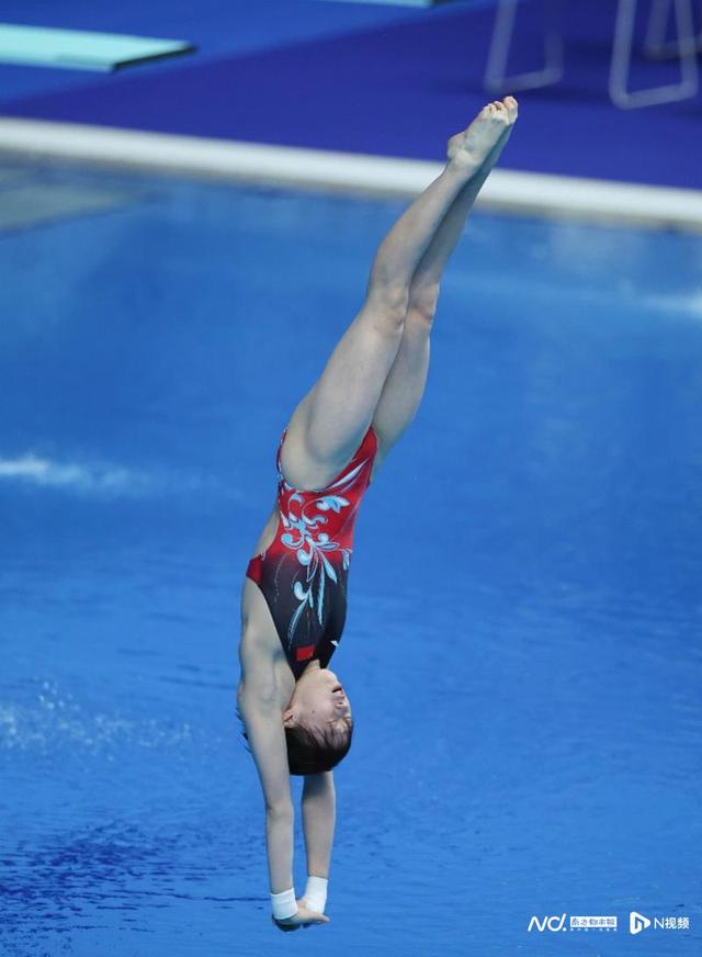 跳水选手突破自我,完美夺冠 跳水选手突破自我,完美夺冠