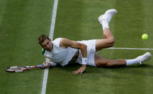 白俄罗斯队与对手激战，最终获胜晋级