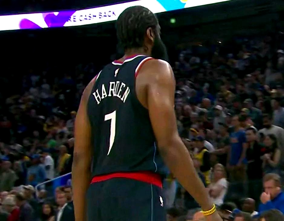 关于体育界争雄之战激烈上演，热血沸腾的信息