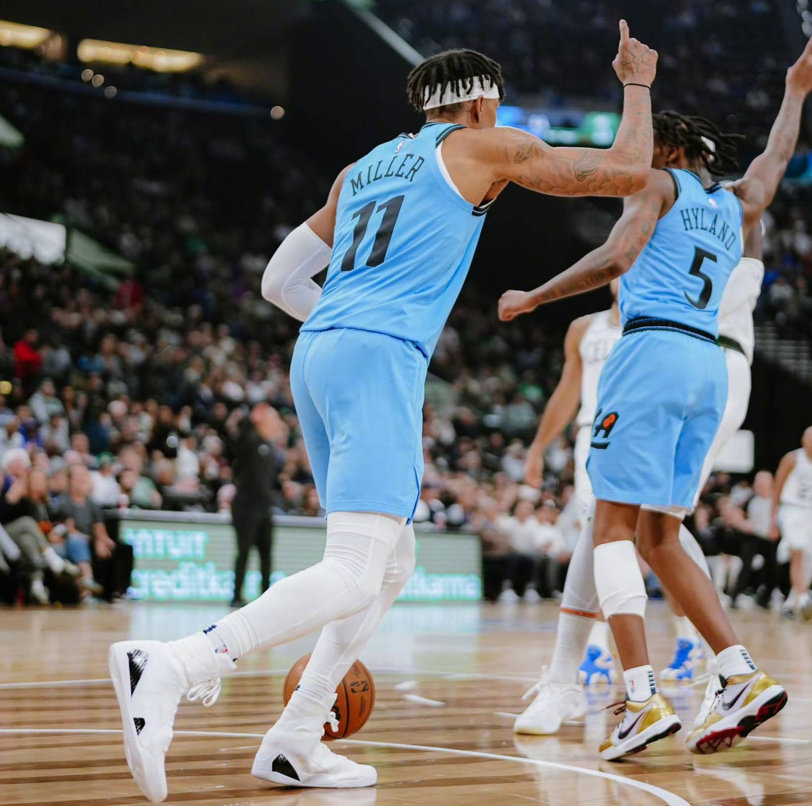 快船不敌凯尔特人,遭遇两连败 快船不敌凯尔特人,遭遇两连败