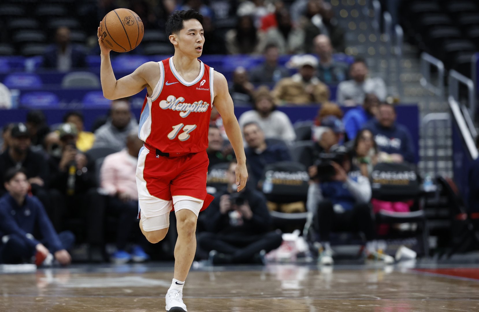 灰熊后卫技术全面发挥，成为球队制胜关键的简单介绍