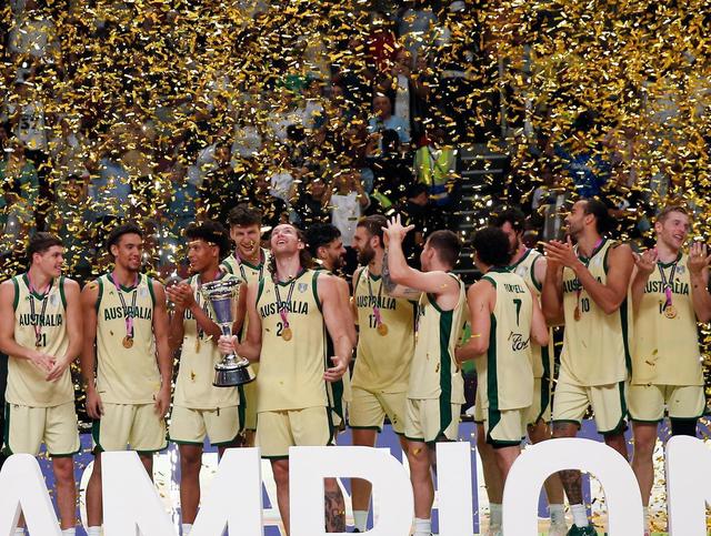 澳大利亚男子篮球队惊险获胜