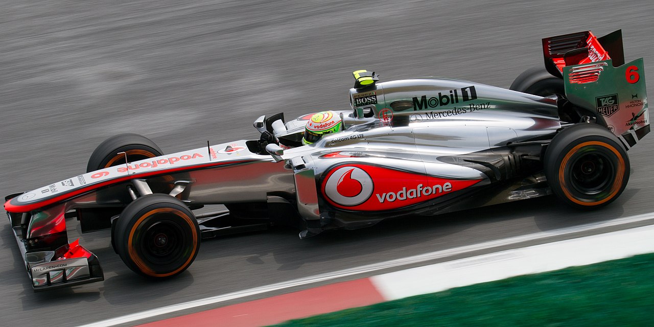 关于威廉姆斯绝杀雷诺车队，佩雷兹关键制胜的信息